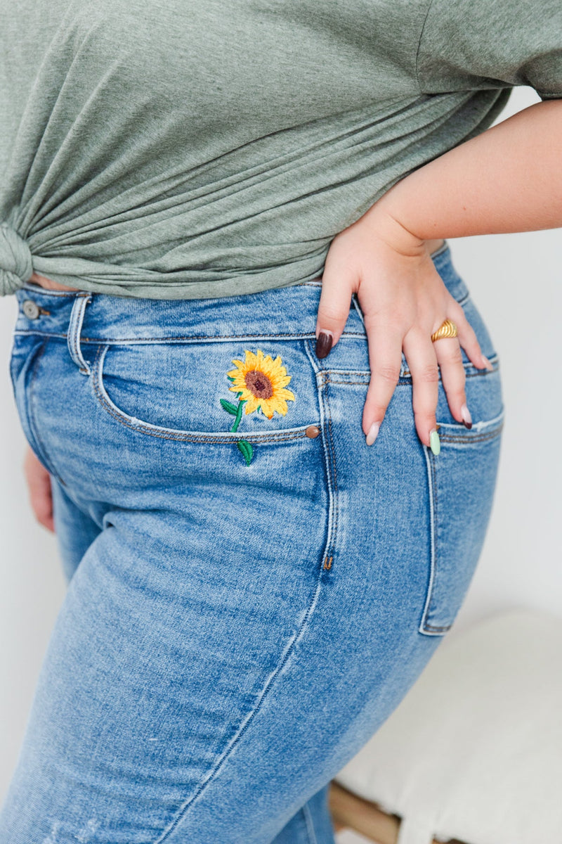 Hi-Rise Relaxed Sunflower Embroidery Jeans