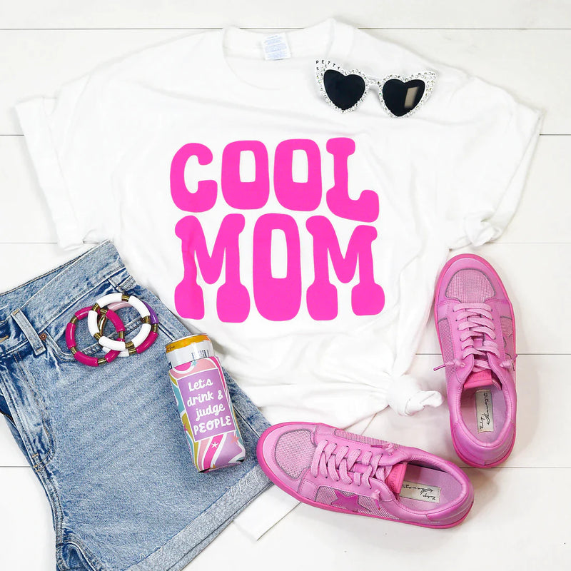 PREORDER: Cool Mom Graphic Shirt in Ivory